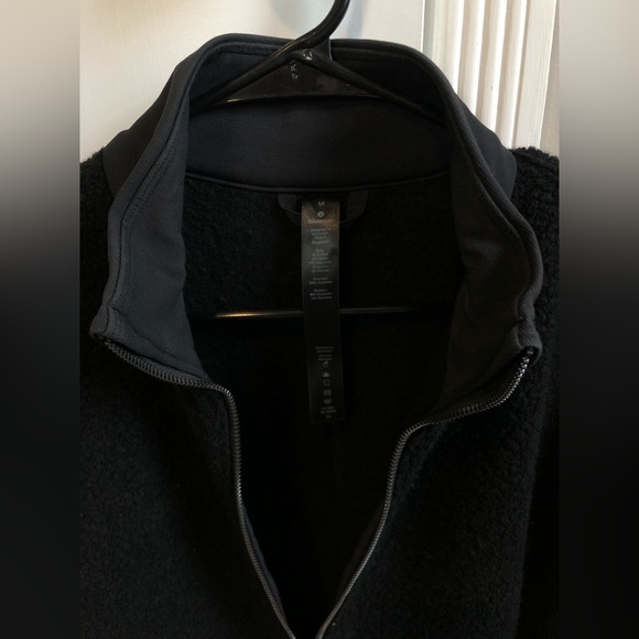 Lululemon Tundra Trek 1/2 Zip - Picture 4 of 4